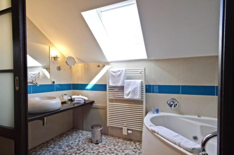 דורבורי Hotel Saint-Amour מראה חיצוני תמונה