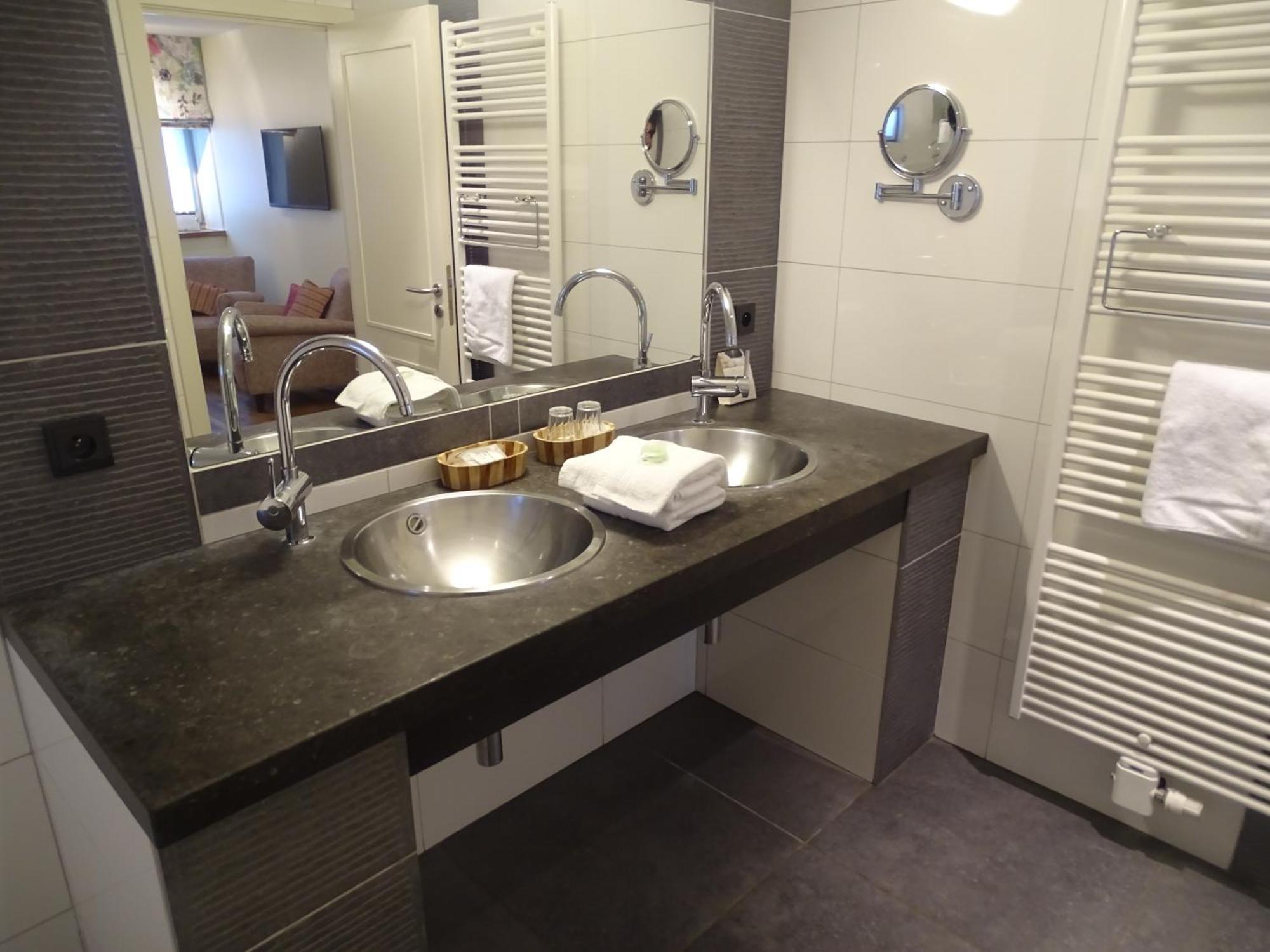 דורבורי Hotel Saint-Amour מראה חיצוני תמונה